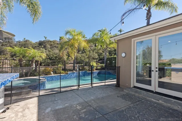 $5,500 | 11927 Dapple Way, San Diego, CA 92128