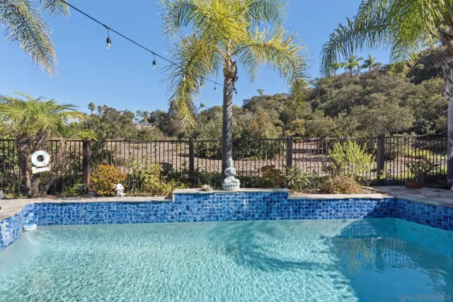 $5,500 | 11927 Dapple Way, San Diego, CA 92128