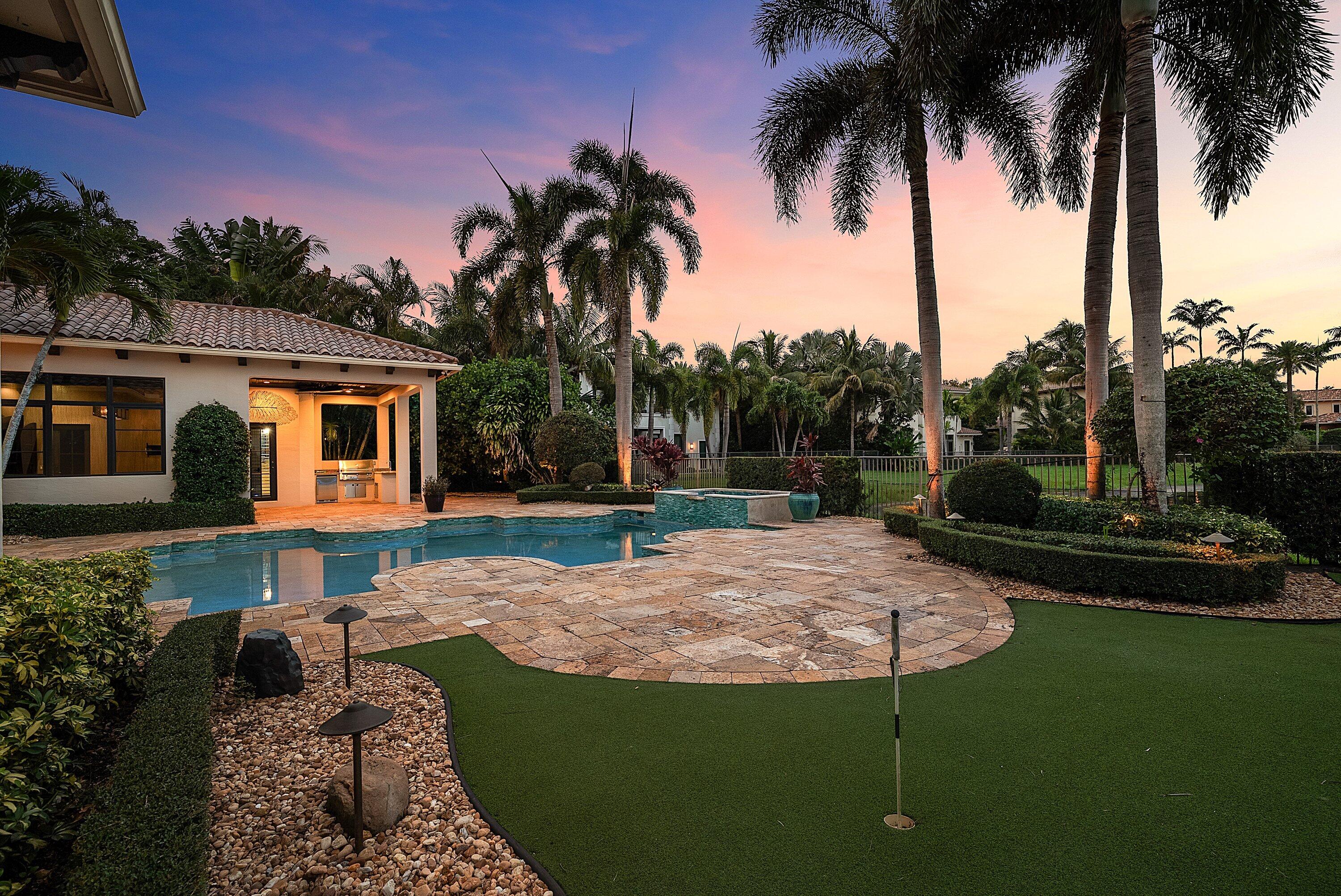 9253 Este Lago Way Boca Raton, FL 33496 - Photo 69 of 83 Putting green