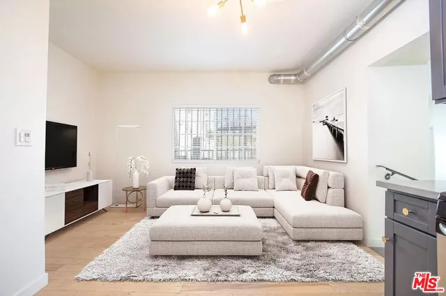 $2,275 | 1234 Sunset Boulevard, Unit A, Los Angeles, CA 90026