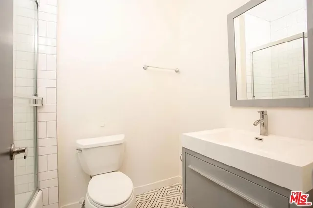 $2,275 | 1234 Sunset Boulevard, Unit A, Los Angeles, CA 90026
