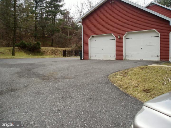 167 Millard Road Elverson, PA 19520 - Photo 5 of 21 Gallery Image 5