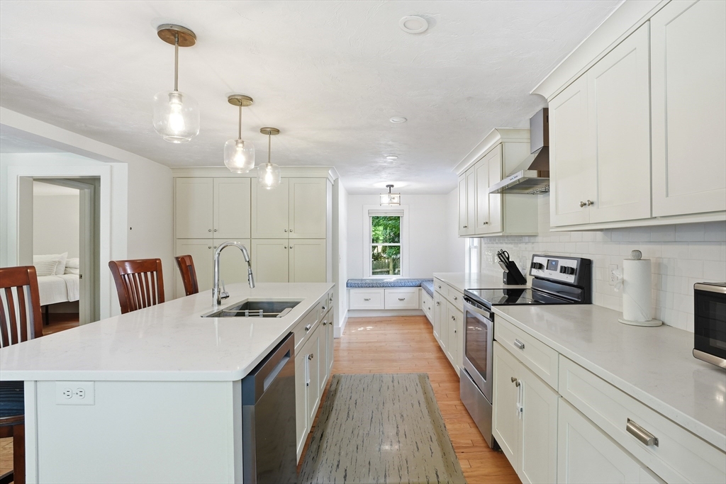 374 First Parish Road, Unit 1 Scituate, MA 02066 - Photo 14 of 27