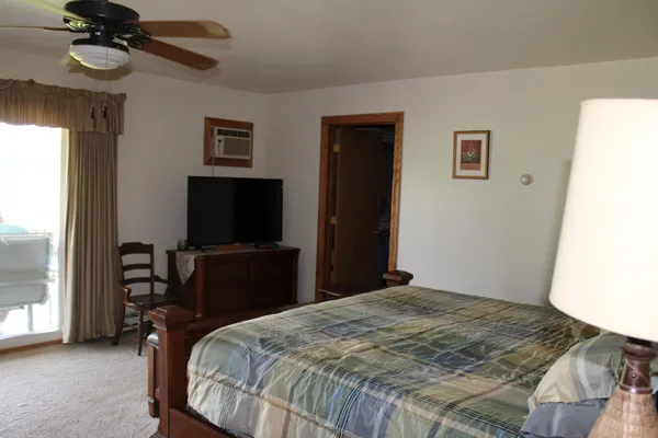 $480,000 | 2812 Shoreline Drive, Lupton, MI 48635