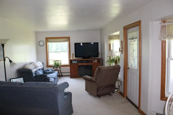 $480,000 | 2812 Shoreline Drive, Lupton, MI 48635