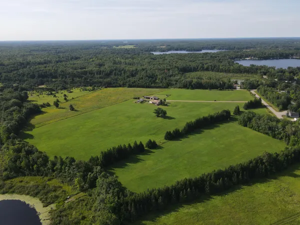 $480,000 | 2812 Shoreline Drive, Lupton, MI 48635