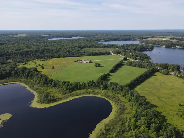 $480,000 | 2812 Shoreline Drive, Lupton, MI 48635