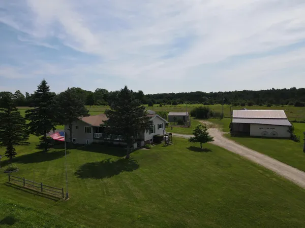 $480,000 | 2812 Shoreline Drive, Lupton, MI 48635