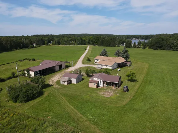 $480,000 | 2812 Shoreline Drive, Lupton, MI 48635