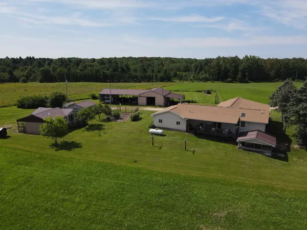 $480,000 | 2812 Shoreline Drive, Lupton, MI 48635