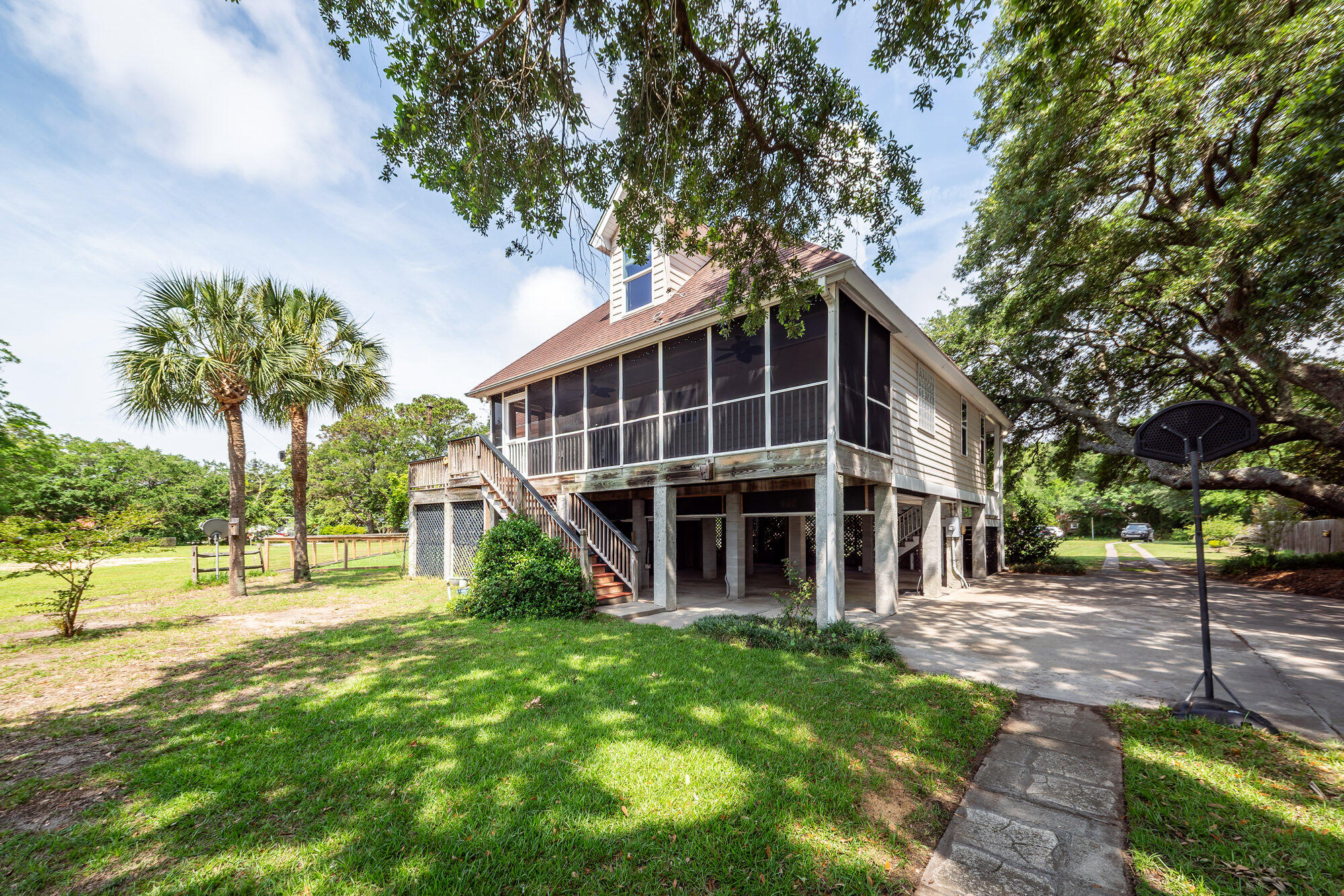 1648 Secessionville Road Charleston, SC 29412 - Photo 6 of 58 48