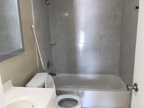$2,900 | 3321 Southwest 91 Avenue, Unit 3321, Miami, FL 33165