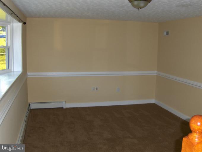 14341 Fullerton Road Woodbridge, VA 22193 - Photo 16 of 20 Family Room