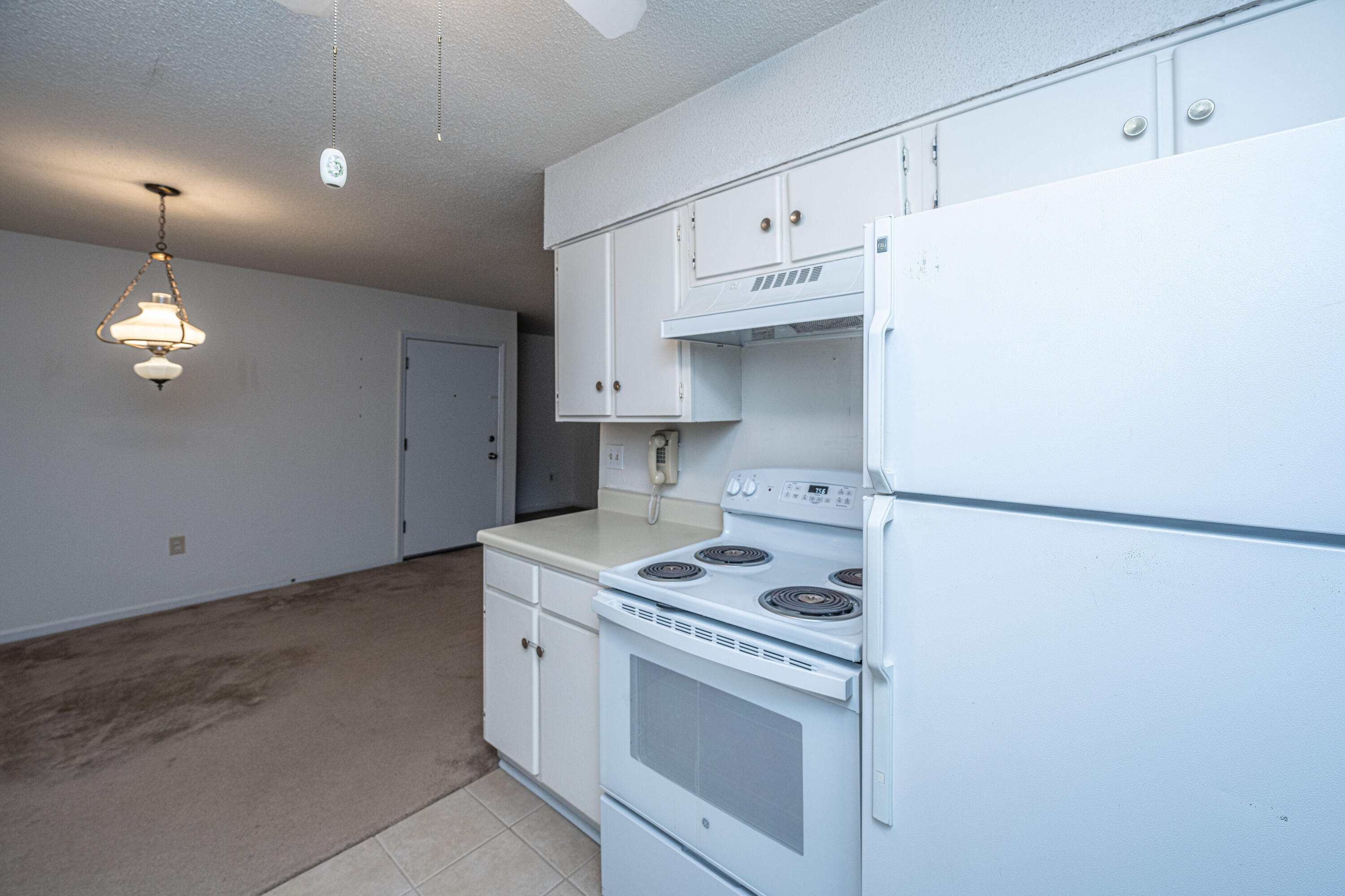 1402 Camp Road, Unit 13D Charleston, SC 29412 - Photo 10 of 20 1402CampRdUnit13-D014