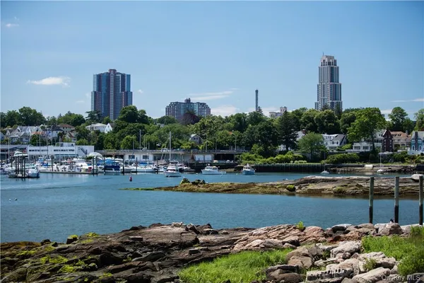 $679,900 | 175 Huguenot Street, Unit 1804, New Rochelle, NY 10801