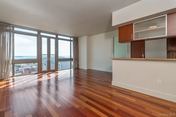 $679,900 | 175 Huguenot Street, Unit 1804, New Rochelle, NY 10801