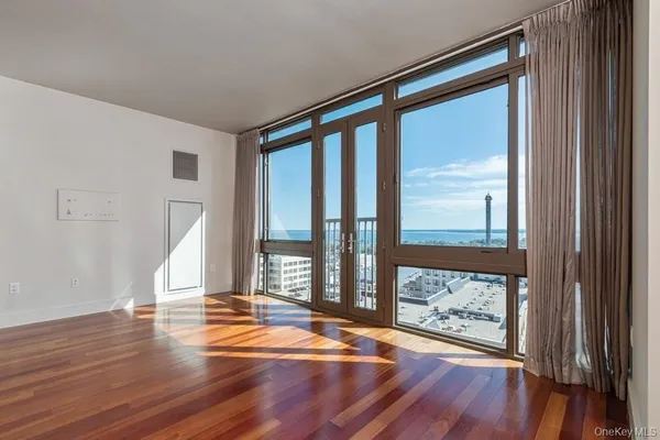 $679,900 | 175 Huguenot Street, Unit 1804, New Rochelle, NY 10801