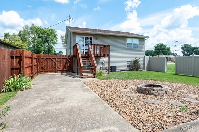 $219,000 | 221 James Street, Bethalto, IL 62010