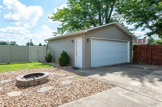 $219,000 | 221 James Street, Bethalto, IL 62010