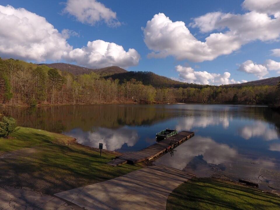 Lt1321 Coachwhip Trail Jasper, GA 30143 - Photo 25 of 28 a view of a lake in middle of the town