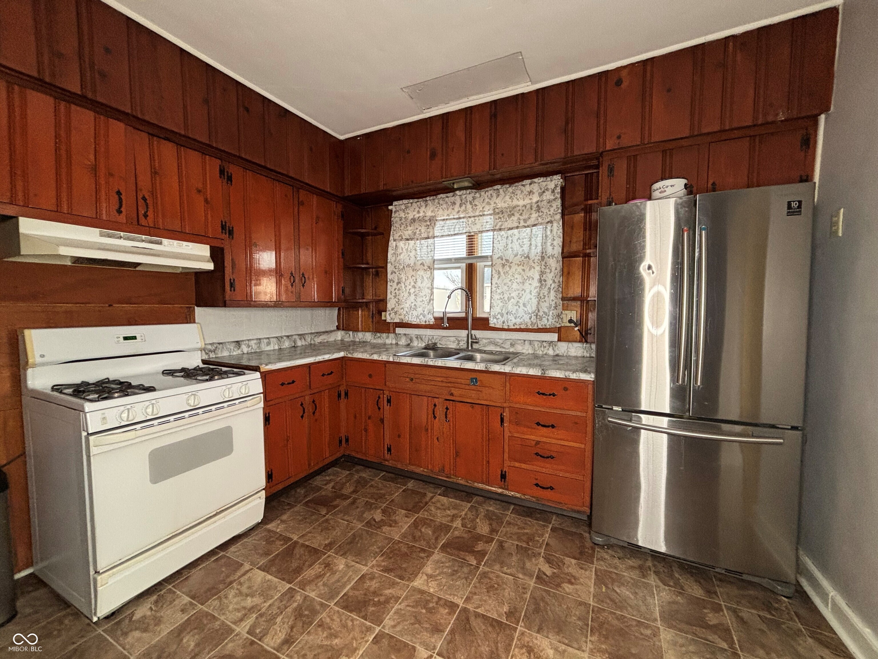 1117 South Lebanon Street Lebanon, IN 46052 - Photo 8 of 17