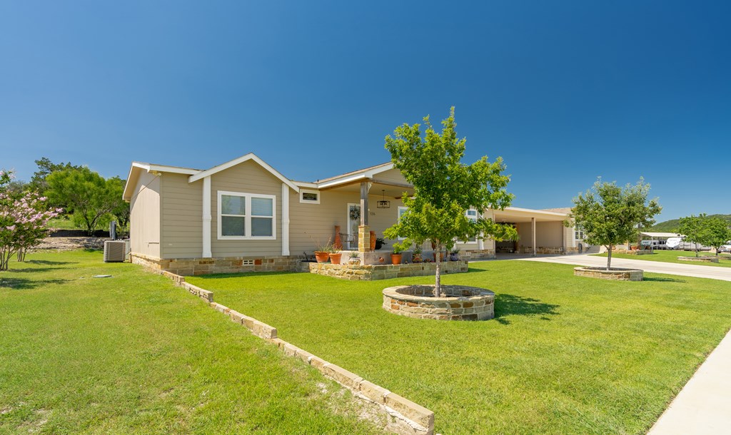 126-130 Robby Lane Kerrville, TX 78028 - Photo 28 of 76