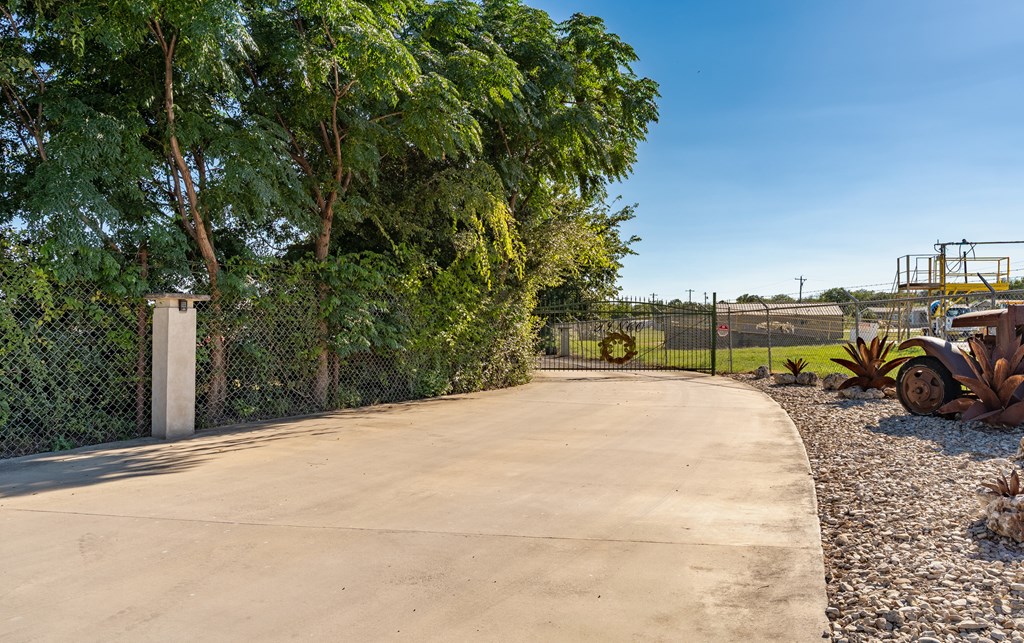 126-130 Robby Lane Kerrville, TX 78028 - Photo 64 of 76