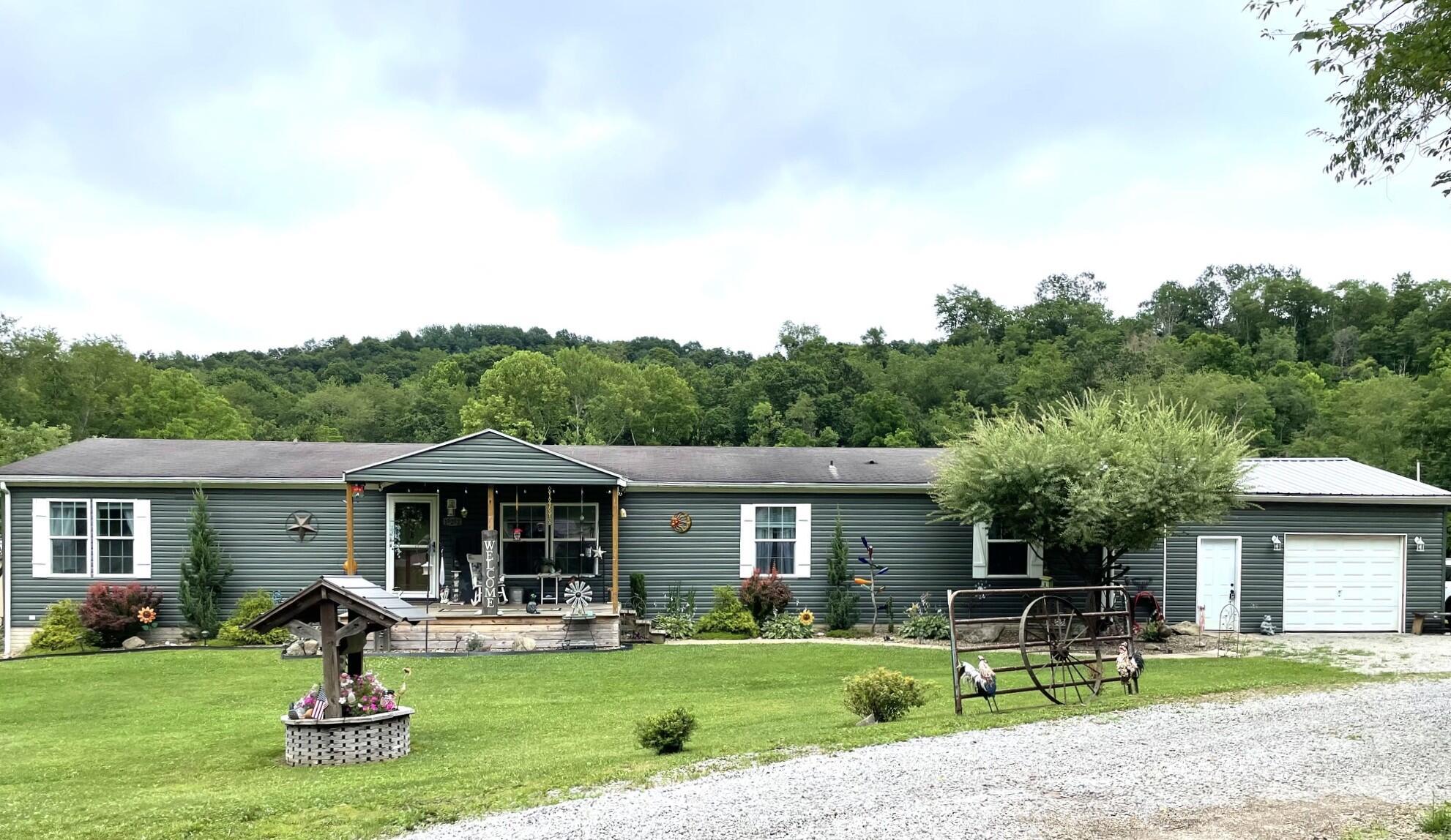 16282 Cox Road Logan, OH 43138 - Photo 2 of 40 IMG_9328