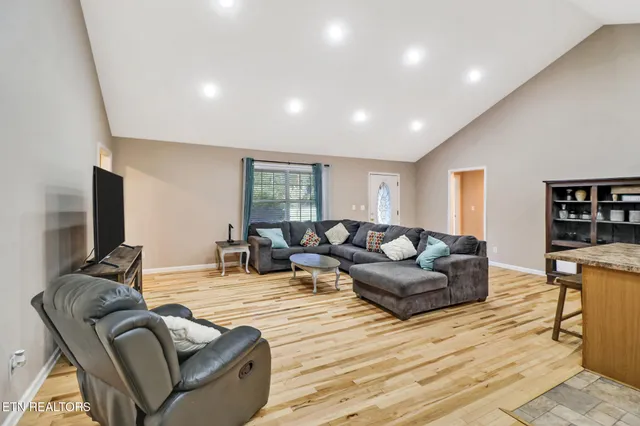 $345,900 | 338 Swallows Crossing, Grimsley, TN 38565