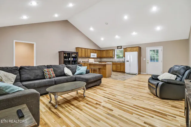 $345,900 | 338 Swallows Crossing, Grimsley, TN 38565