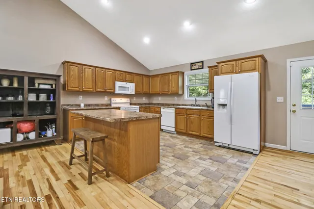 $345,900 | 338 Swallows Crossing, Grimsley, TN 38565