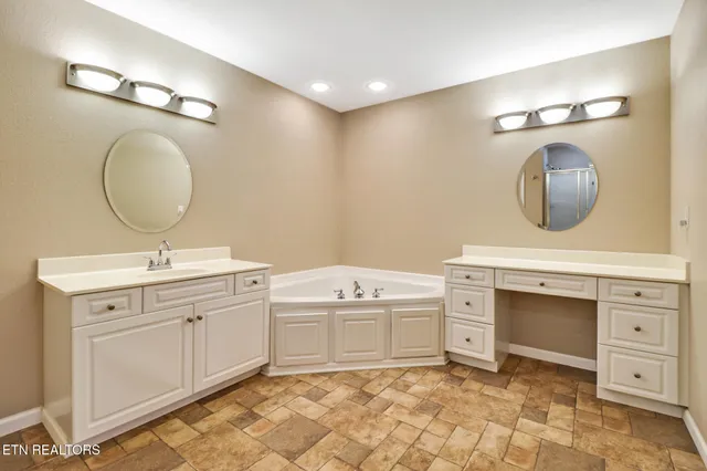 $345,900 | 338 Swallows Crossing, Grimsley, TN 38565