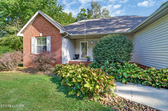 $345,900 | 338 Swallows Crossing, Grimsley, TN 38565