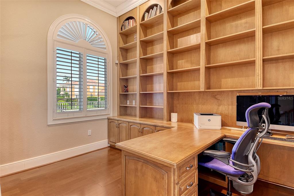 591 Putting Green Lane Longboat Key, FL 34228 - Photo 27 of 68