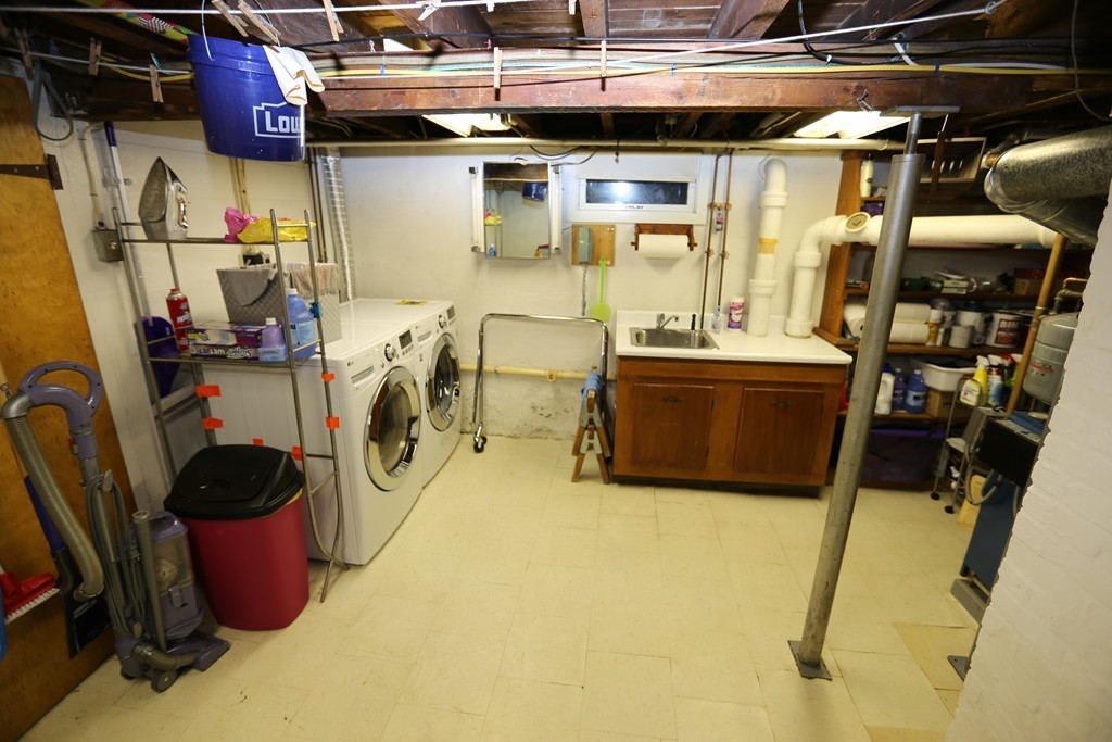 314 Bridle Path Worcester, MA 01604 - Photo 12 of 18 Gallery Image 12