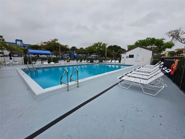$1,900 | 4725 Lucerne Lakes Boulevard East, Unit 106, Lake Worth, FL 33467