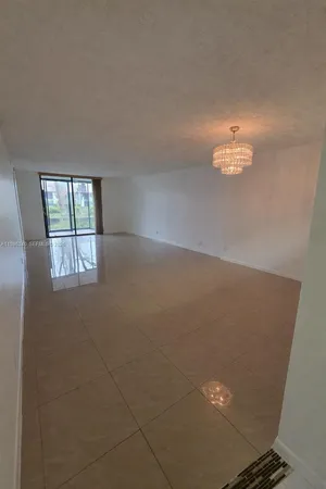 $1,900 | 4725 Lucerne Lakes Boulevard East, Unit 106, Lake Worth, FL 33467