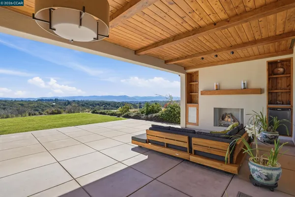 $1,690,000 | 372 Falcon Crest Drive, Lompoc, CA 93436