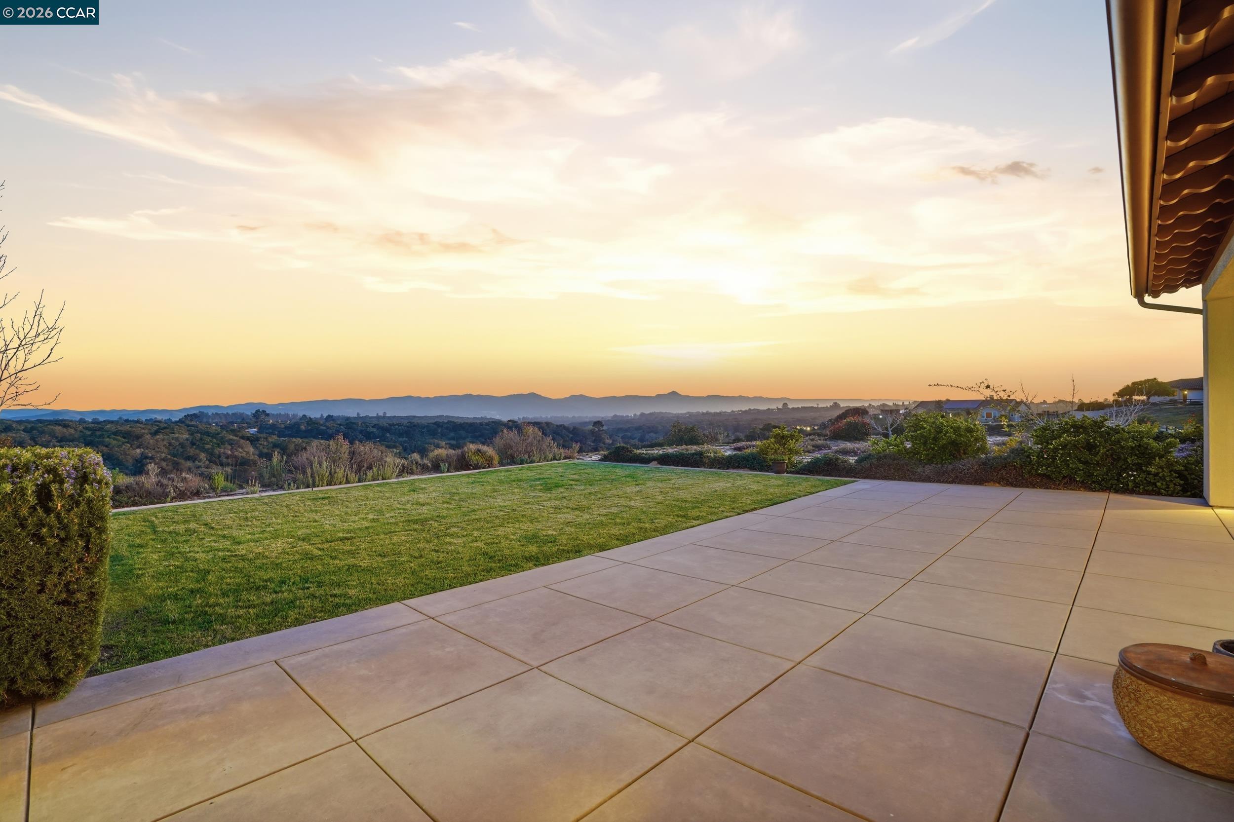 372 Falcon Crest Drive Lompoc, CA 93436 - Photo 44 of 59