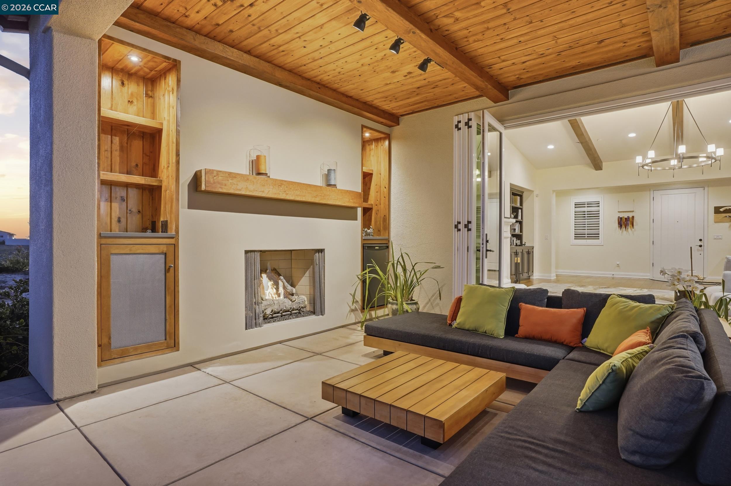 372 Falcon Crest Drive Lompoc, CA 93436 - Photo 5 of 59