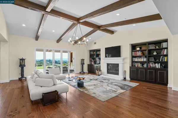$1,690,000 | 372 Falcon Crest Drive, Lompoc, CA 93436