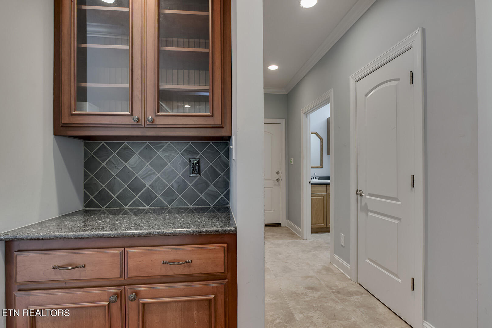 103 Eufaula Trace Loudon, TN 37774 - Photo 37 of 60 37_103 Eufaula Trace_GarageHall