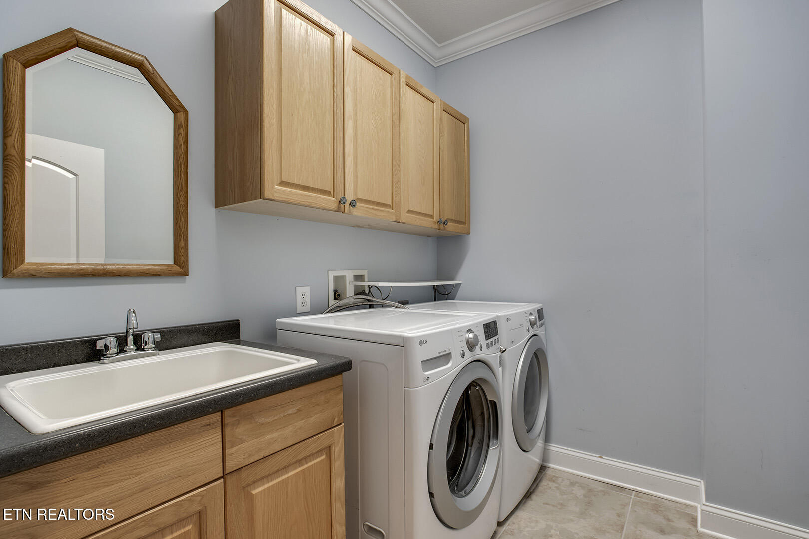 103 Eufaula Trace Loudon, TN 37774 - Photo 38 of 60 38_103 Eufaula Trace_Laundry