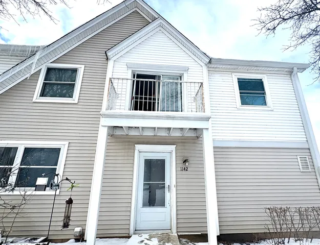 $2,250 | 1142 Inverrary Lane, Unit D86, Deerfield, IL 60015