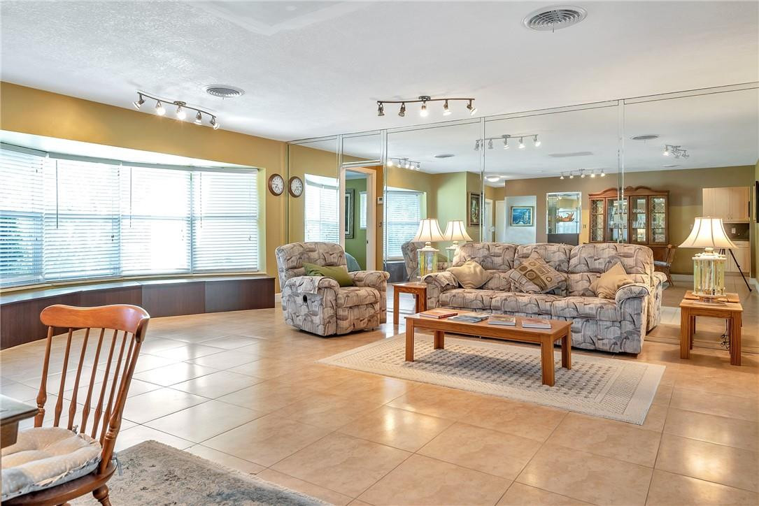 2221 Northeast 39th Street Lighthouse Point, FL 33064 - Photo 13 of 50 Photo 13