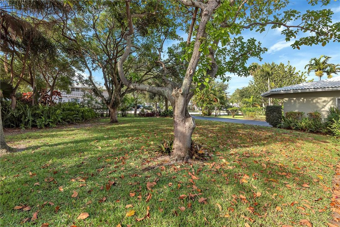 2221 Northeast 39th Street Lighthouse Point, FL 33064 - Photo 6 of 50 Photo 6