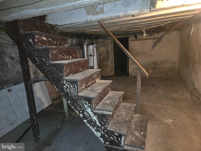 $160,000 | 142 West Penn Street, Norristown, PA 19401