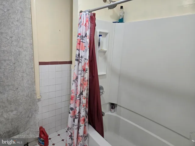 $160,000 | 142 West Penn Street, Norristown, PA 19401