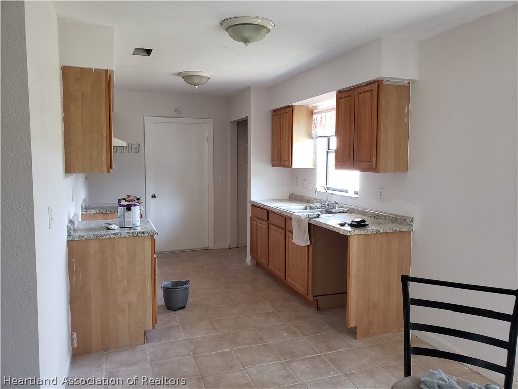 2980 North Tivoli Road Avon Park, FL 33825 - Photo 5 of 12 Gallery Image 5
