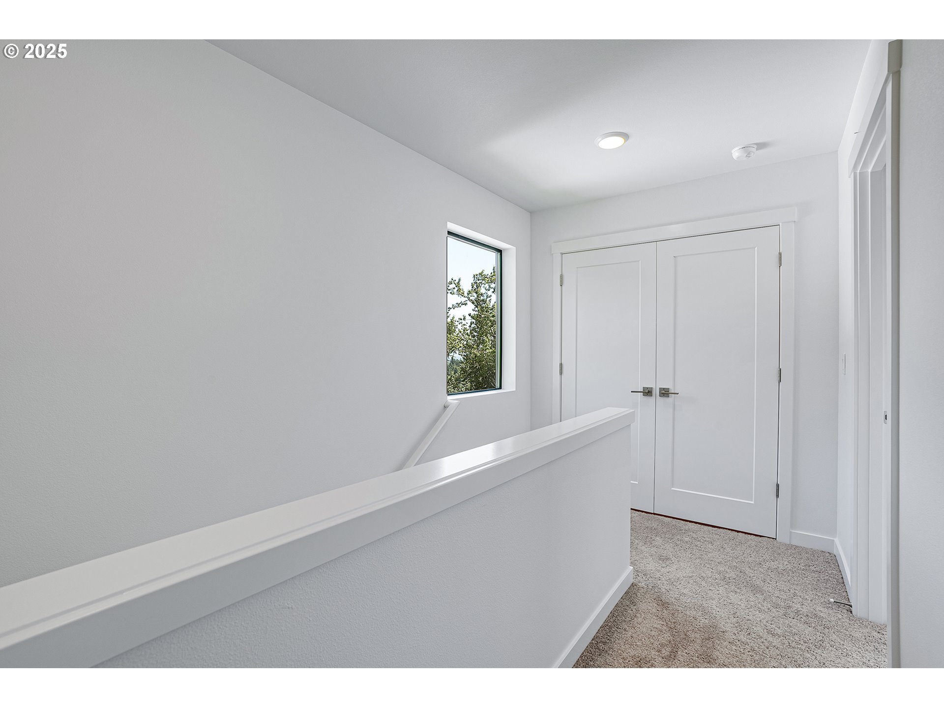 7298 Southwest 13th Drive Portland, OR 97219 - Photo 31 of 38